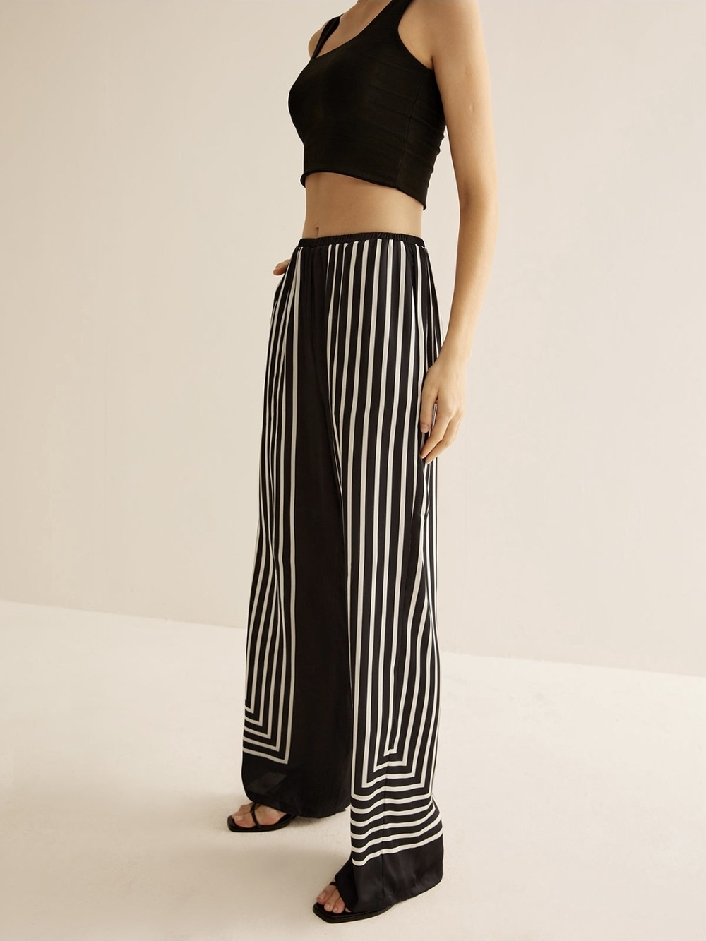 Commense Black & White Vertical Stripe Wide-Leg Pants NWOT